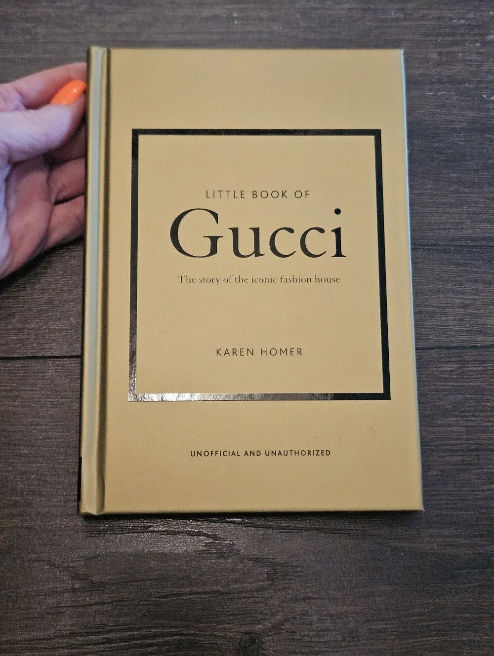 Gucci Silver Compact Mirror - Gucci Branded Pocket Mirror in Silver
